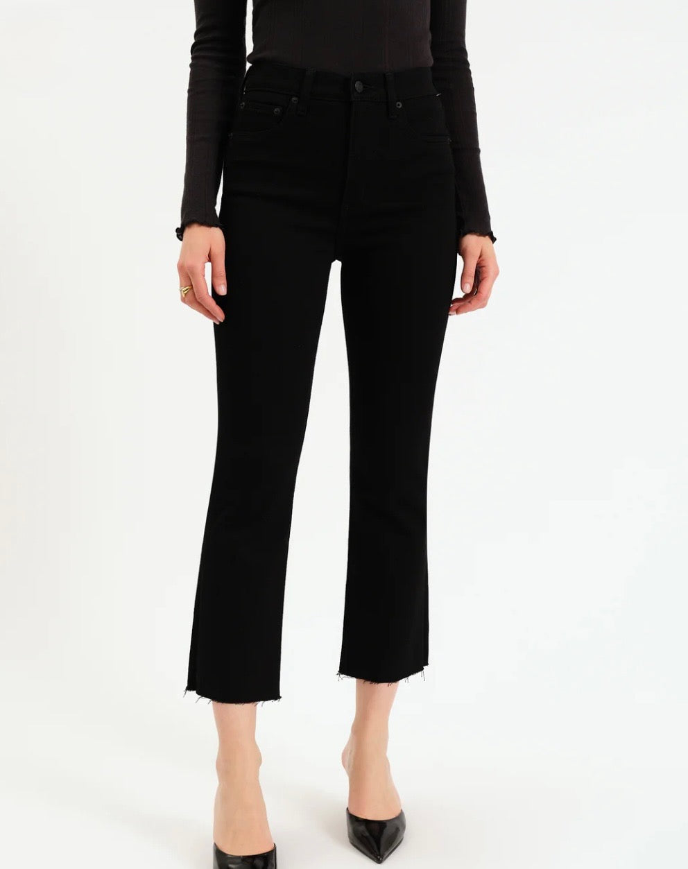 Shy girl highrise crop flare