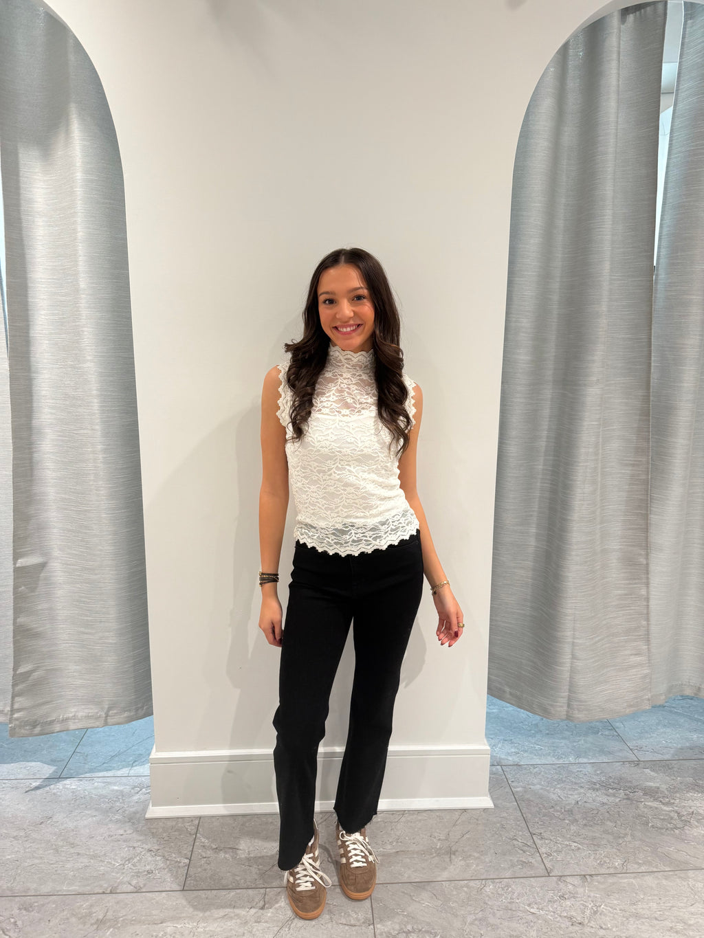 Stella Sleeveless Turtleneck