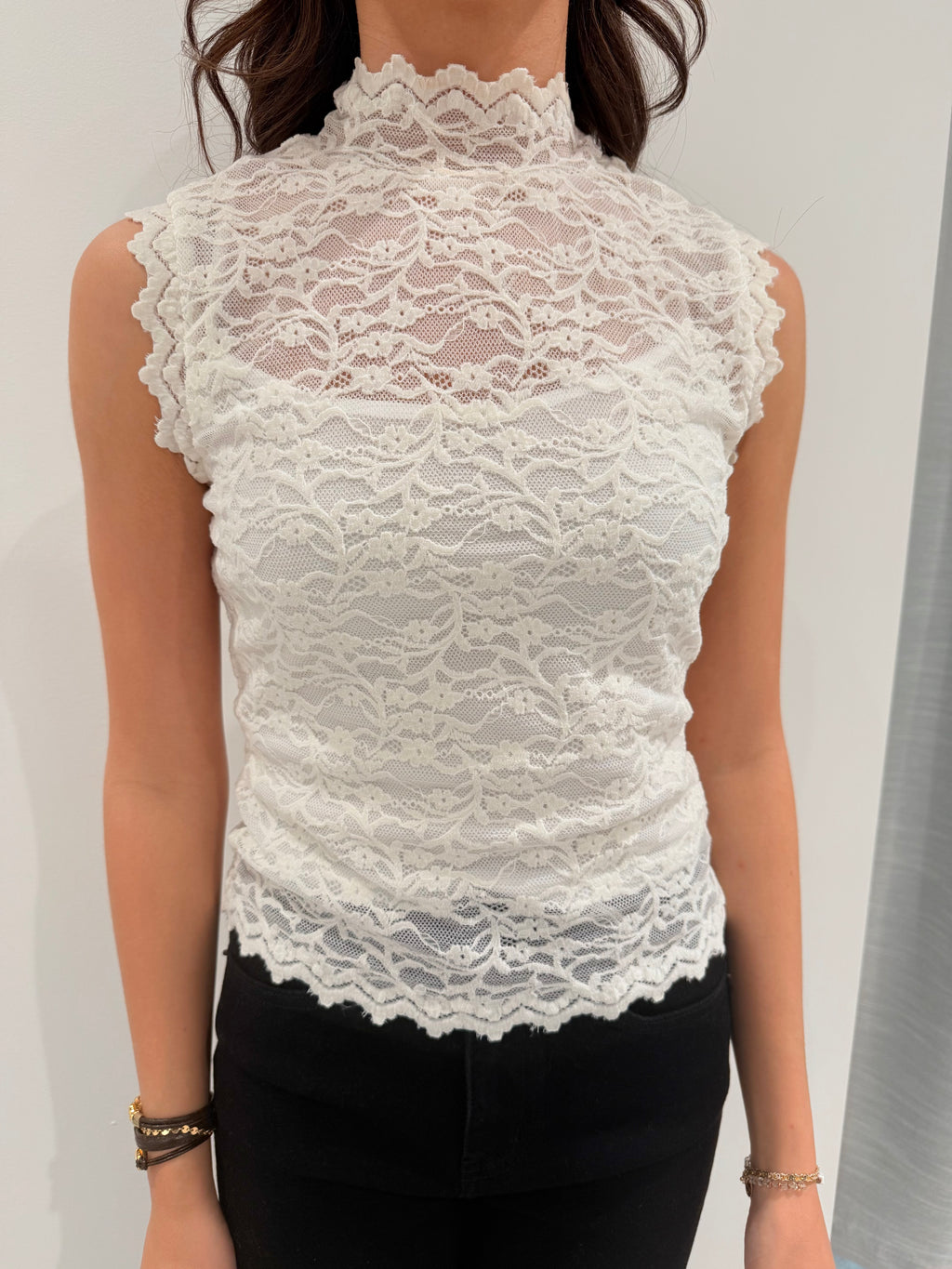 Stella Sleeveless Turtleneck