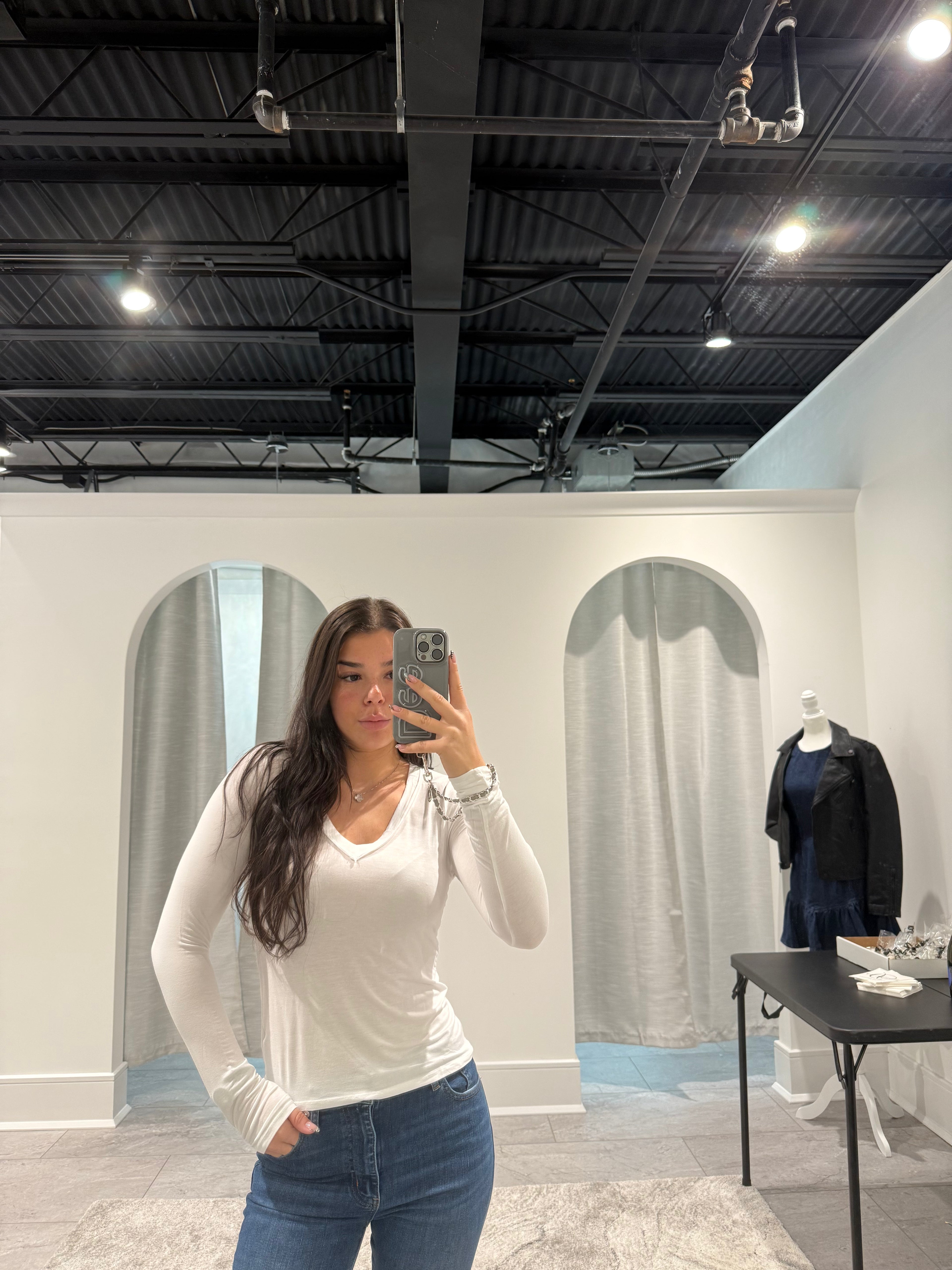 Solace V-Neck Longsleeve