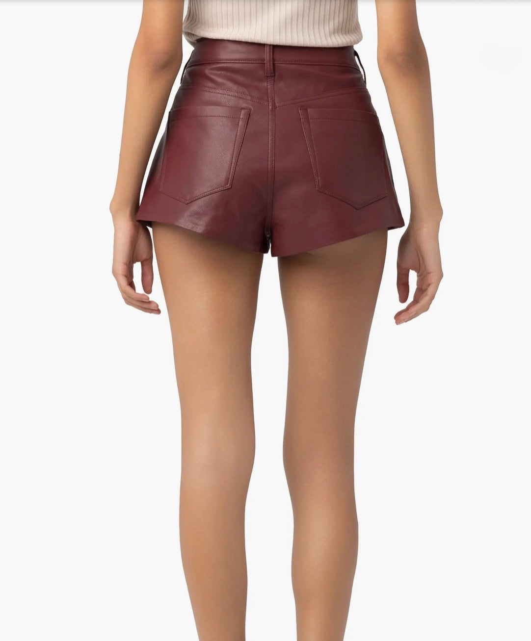 Move aside leather short