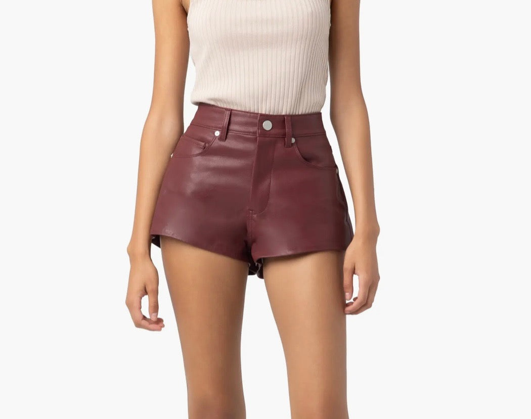 Move aside leather short