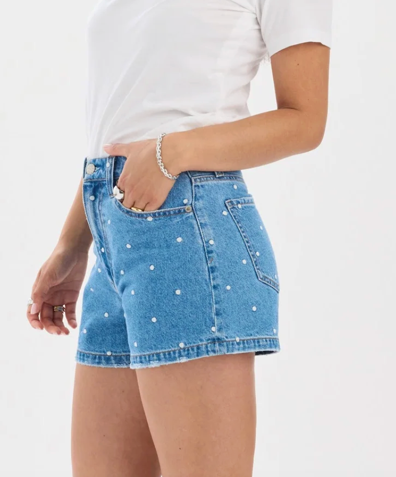 The Knockout Short