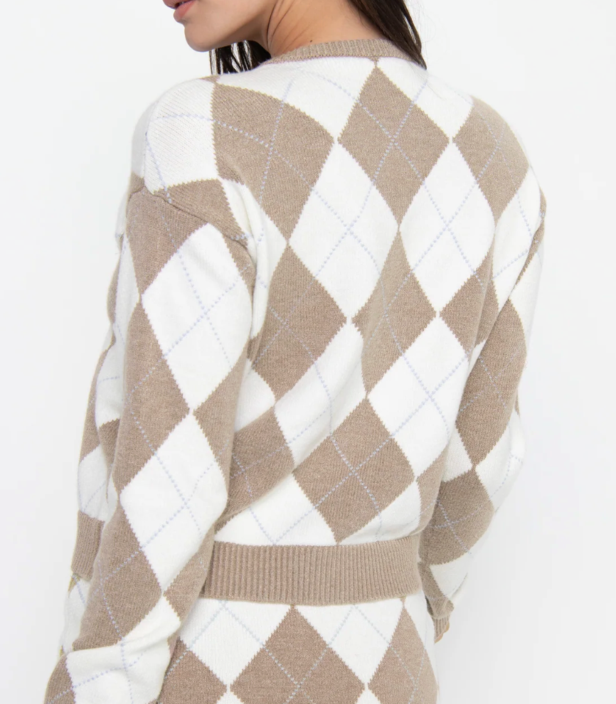 Cher Cardi