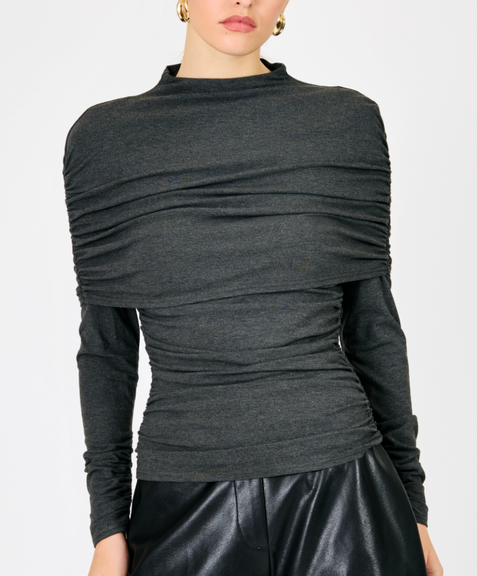Debois Cape top